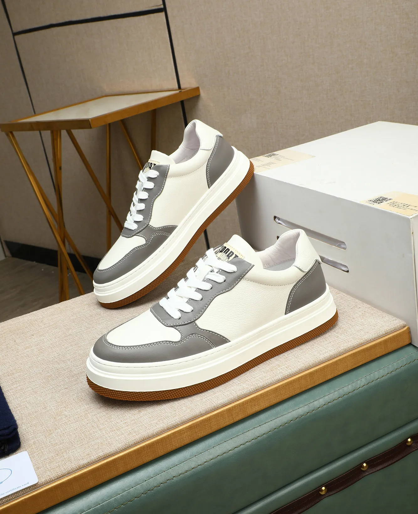 Men's men's shoes 💰440 high-end version. PRADA (Prada) men's casual style, compare the quality at the counter 🧚🏿♂️Imported cowhide fabric 🐎Water-dyed comfortable and soft cowhide lining for feet 🐂Genuine leather outsole with label 🎉 Size 38-44. Can be customized for 45💥🏆